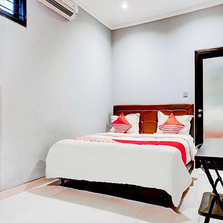 Oyo 90438 Mampang 34 Residence 雅加达 外观 照片