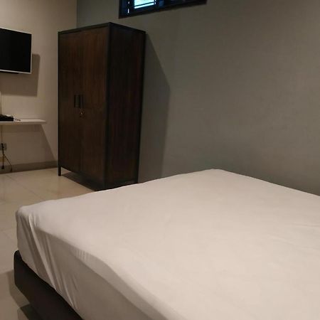 Oyo 90438 Mampang 34 Residence 雅加达 外观 照片