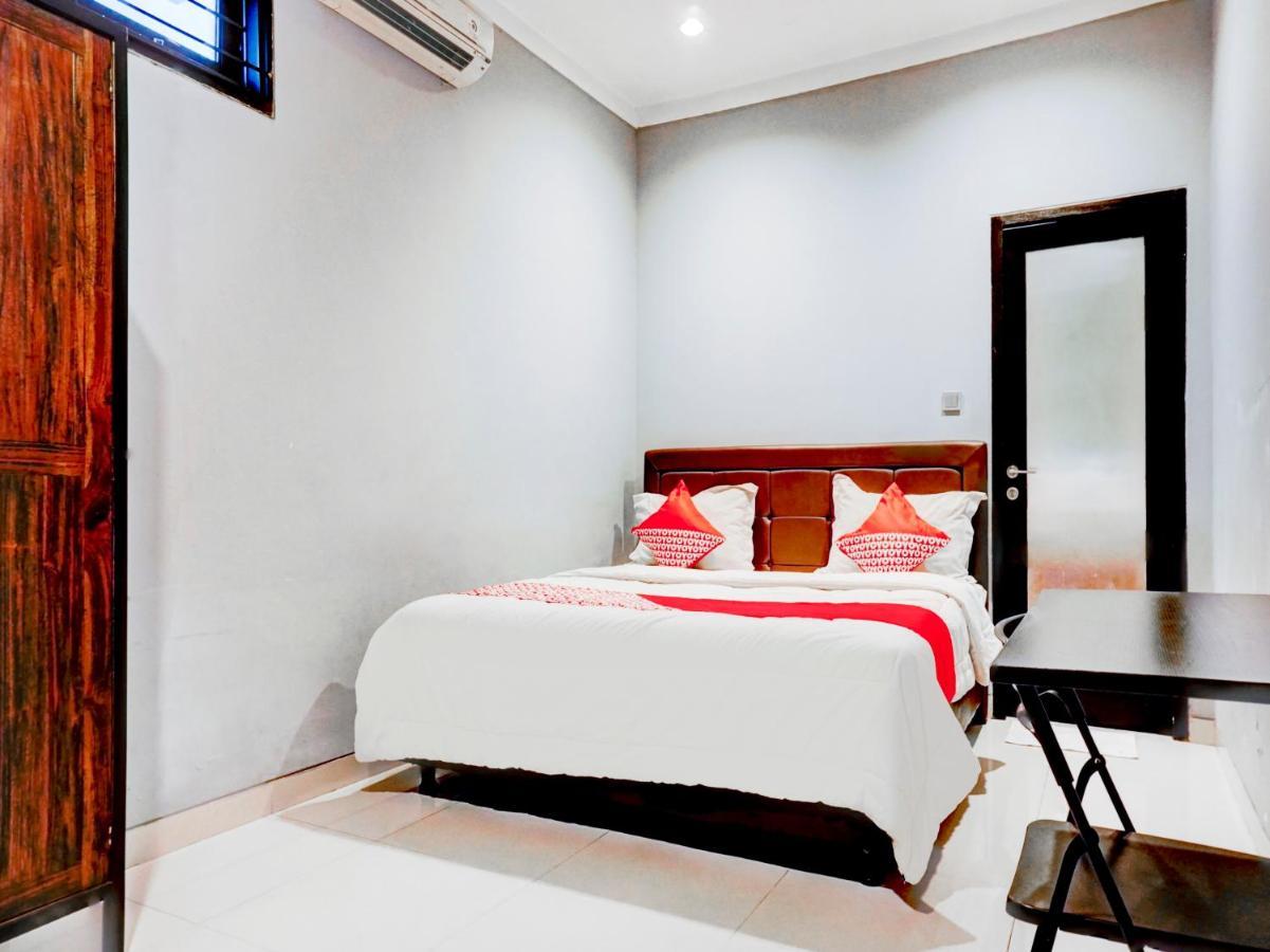 Oyo 90438 Mampang 34 Residence 雅加达 外观 照片