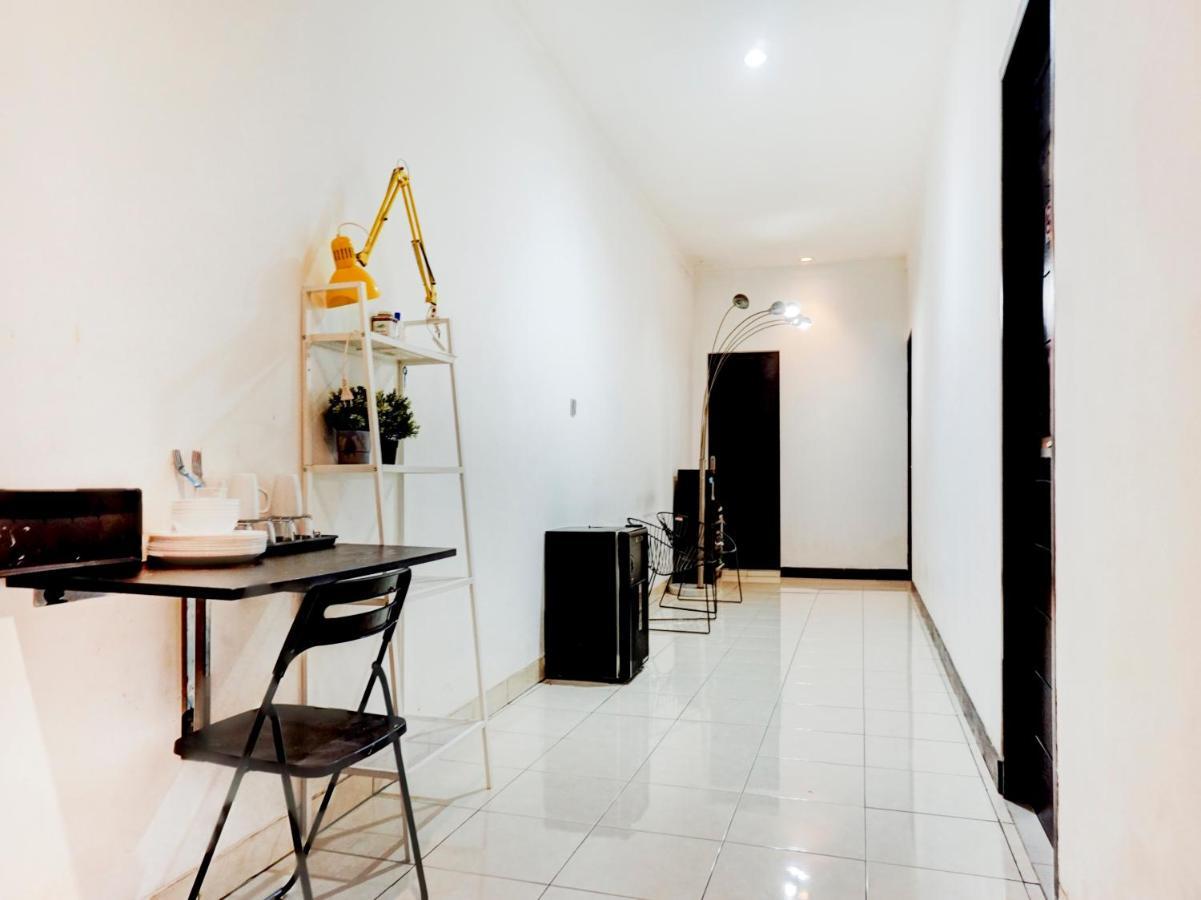 Oyo 90438 Mampang 34 Residence 雅加达 外观 照片