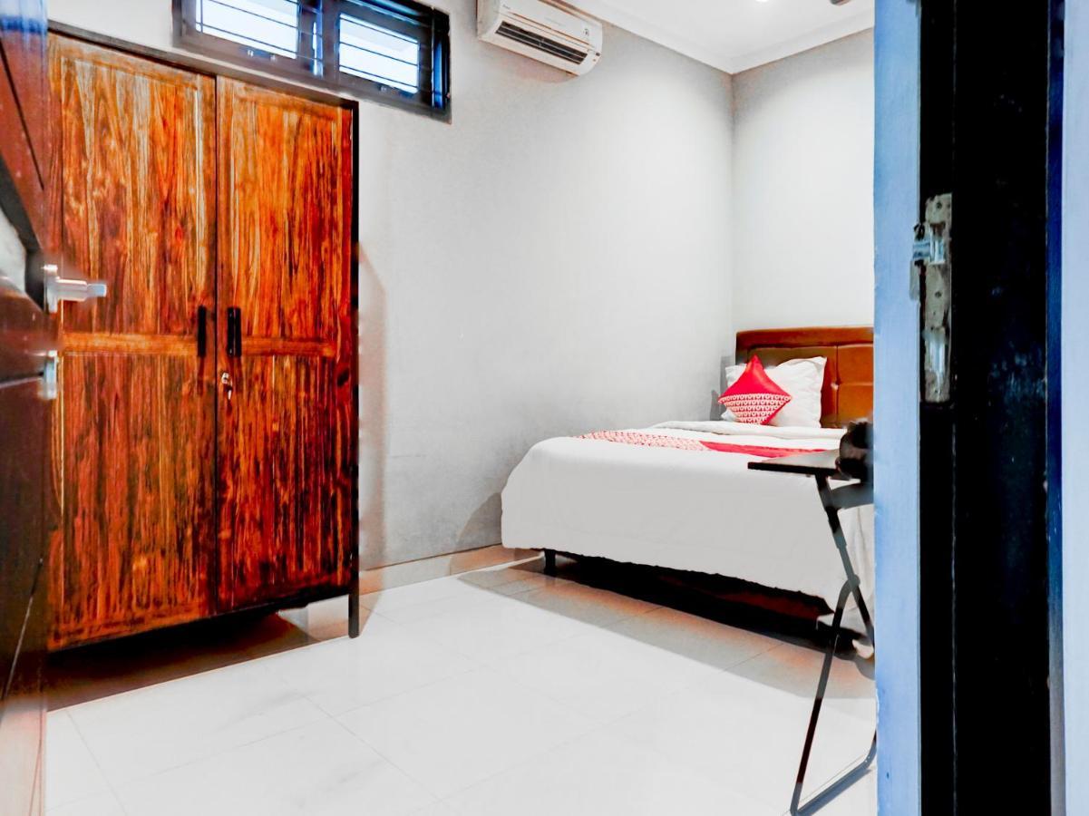 Oyo 90438 Mampang 34 Residence 雅加达 外观 照片