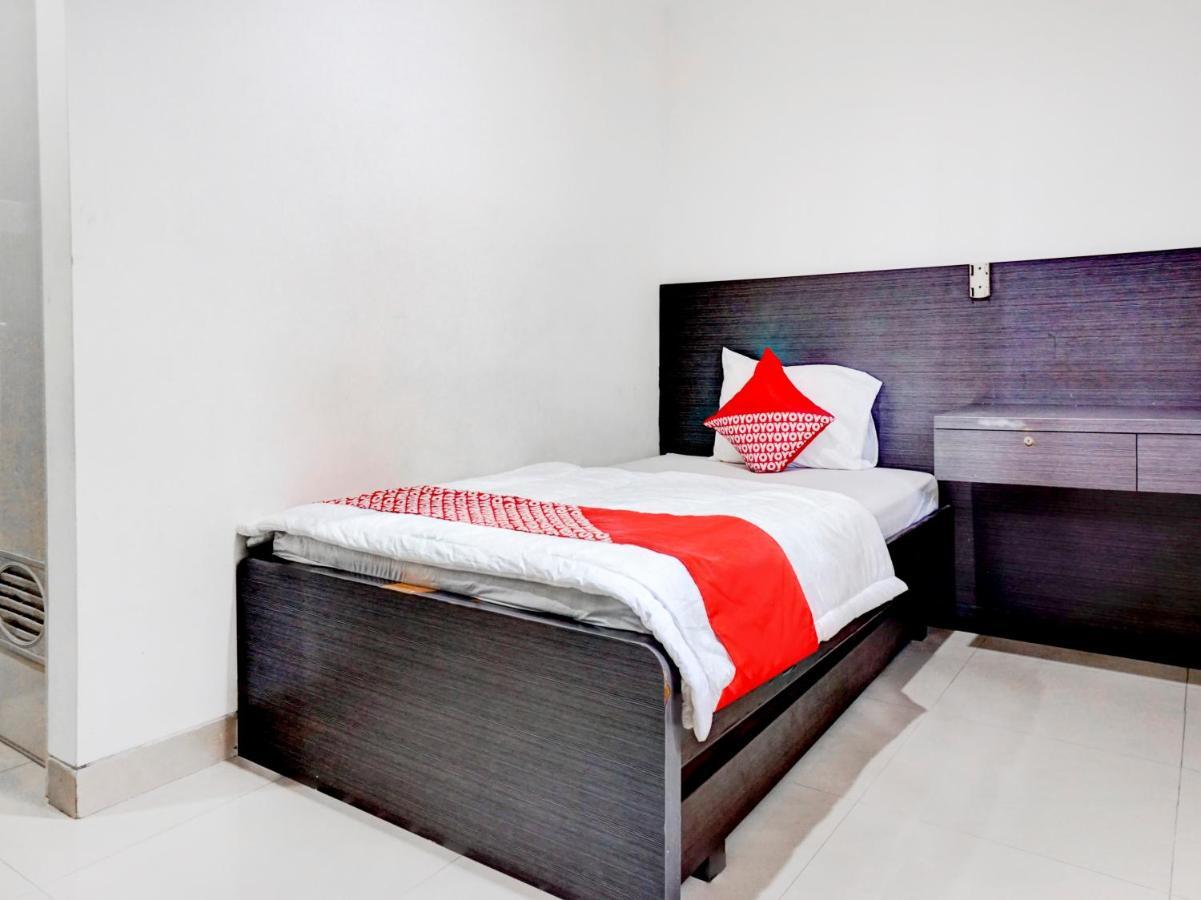 Oyo 90438 Mampang 34 Residence 雅加达 外观 照片